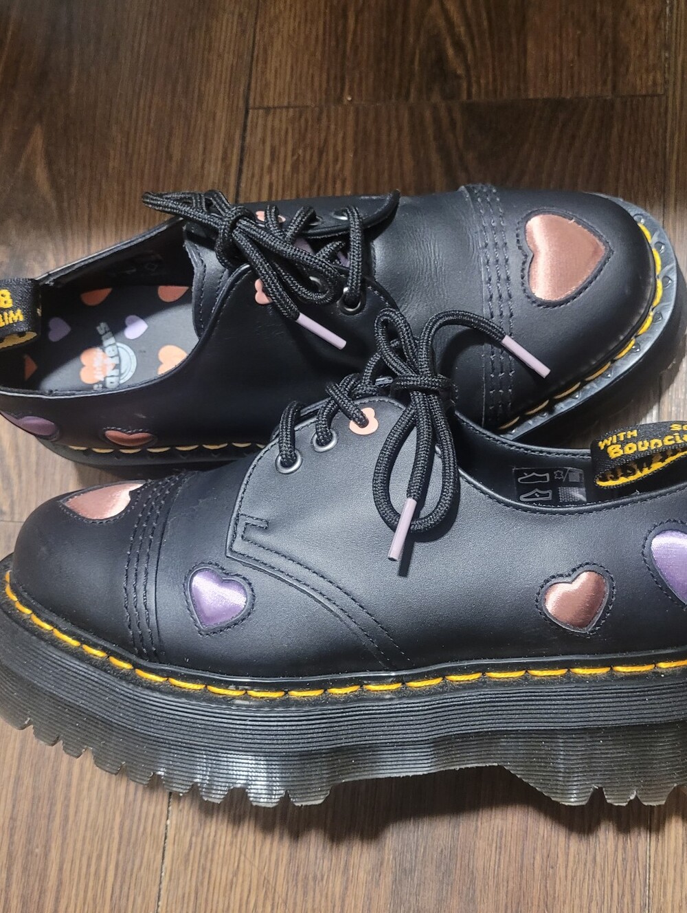 NWT DR. MARTENS BLACK LEATHER HEART PLATFORM OXFORD SHOES - Picture 3 of 7